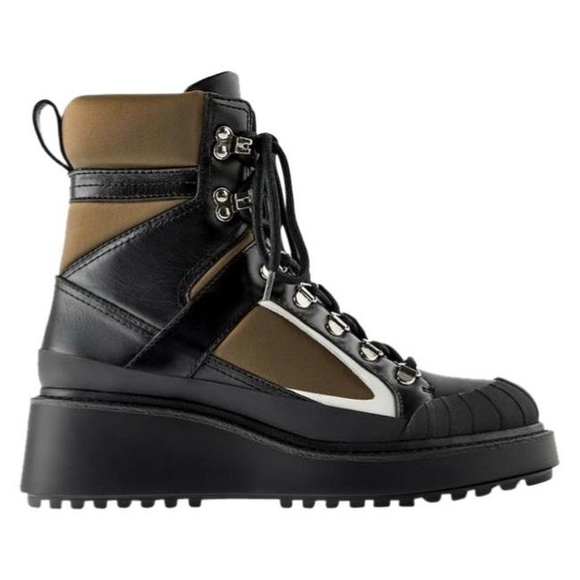 Zara Shoes - Zara Low Heel Ankle Hiking Boots Size 39 US 8